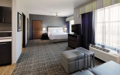 Homewood Suites by Hilton Topeka