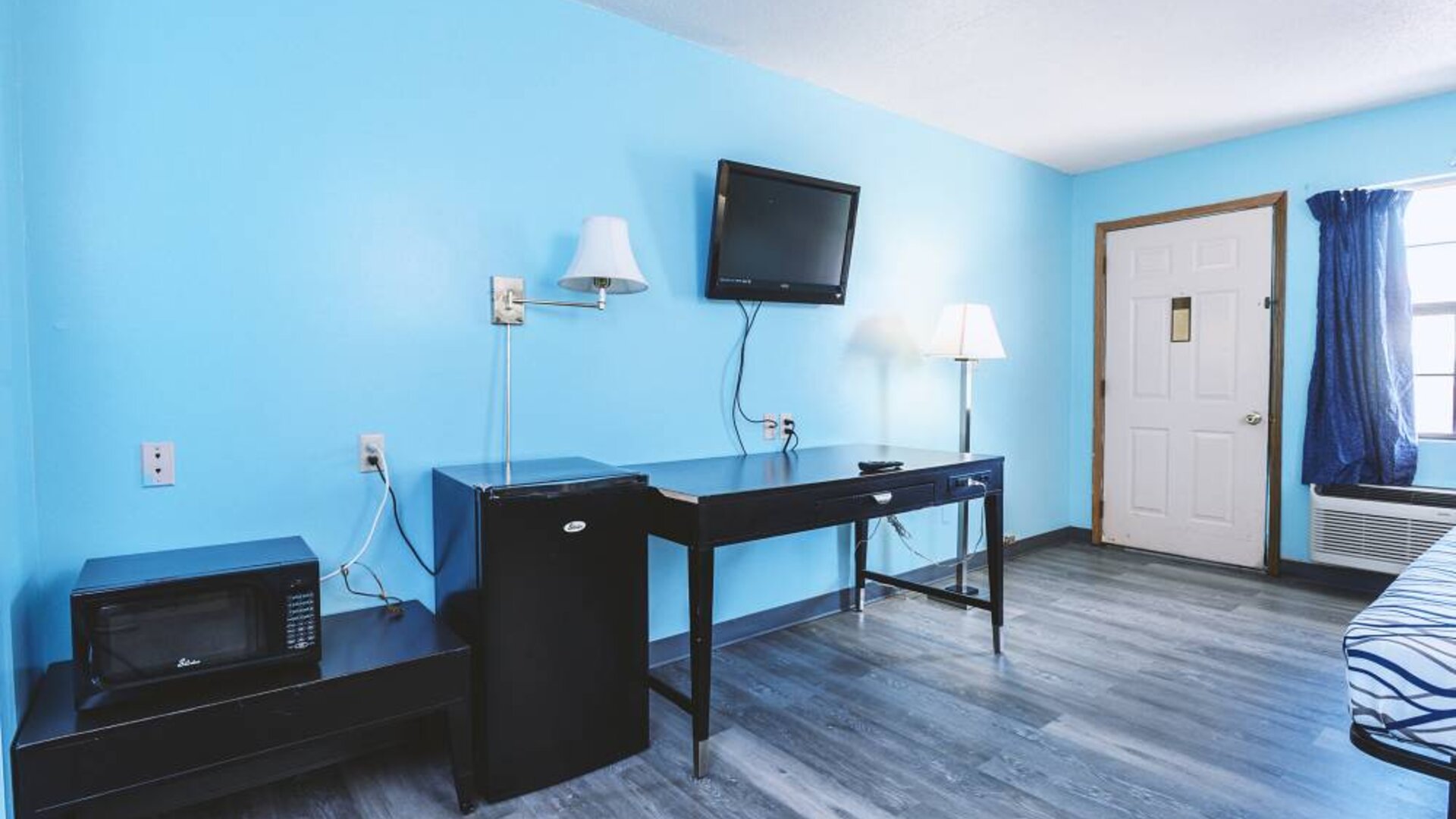 Blue Way Inn And Suites Wellington