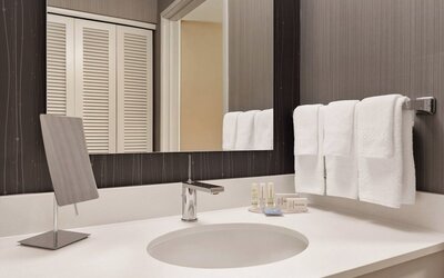 Courtyard by Marriott Topeka