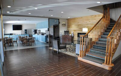 Country Inn & Suites by Radisson, Topeka West, KS