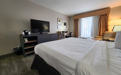 Country Inn & Suites by Radisson, Topeka West, KS