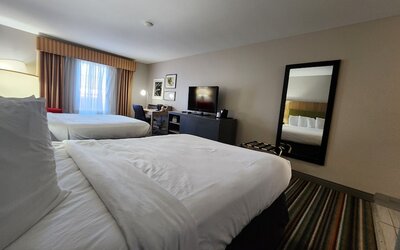 Country Inn & Suites by Radisson, Topeka West, KS