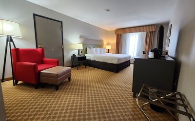 Country Inn & Suites by Radisson, Topeka West, KS