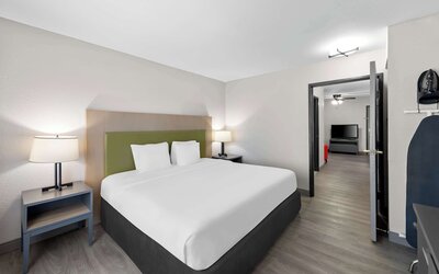 Country Inn & Suites by Radisson, Topeka West, KS