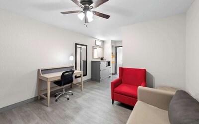 Country Inn & Suites by Radisson, Topeka West, KS