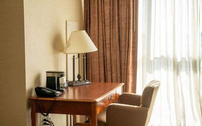 Hotel Topeka at City Center