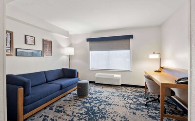 Country Inn & Suites by Radisson, LSU/Medical Corridor