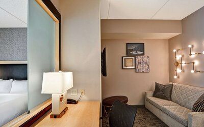 DoubleTree by Hilton Hotel Baton Rouge
