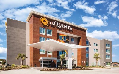 La Quinta Inn & Suites by Wyndham Baton Rouge - Port Allen