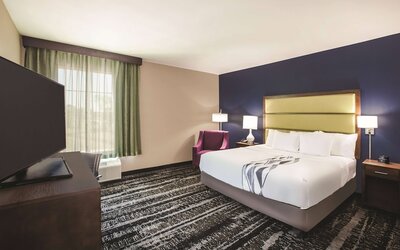 La Quinta Inn & Suites by Wyndham Baton Rouge - Port Allen