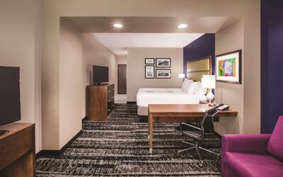 La Quinta Inn & Suites by Wyndham Baton Rouge - Port Allen