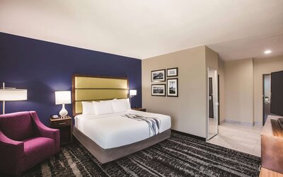 La Quinta Inn & Suites by Wyndham Baton Rouge - Port Allen