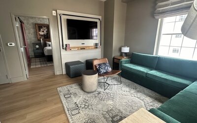 Hotel Indigo Baton Rouge Downtown by IHG