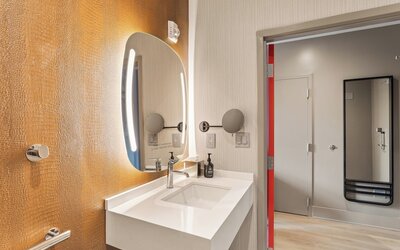 Hotel Indigo Baton Rouge Downtown by IHG