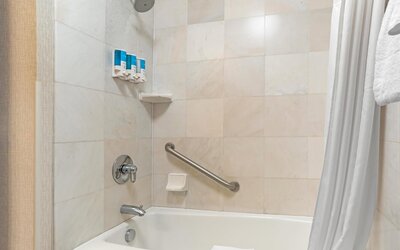 Drury Inn & Suites Baton Rouge