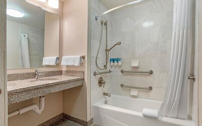 Drury Inn & Suites Baton Rouge