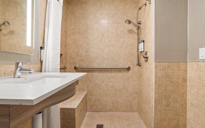 Holiday Inn Baton Rouge College Drive I-10 by IHG