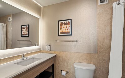 Holiday Inn Baton Rouge College Drive I-10 by IHG