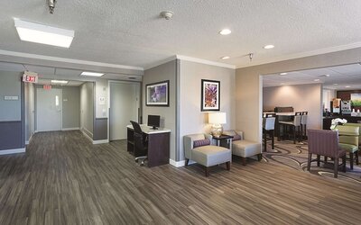 La Quinta Inn & Suites by Wyndham Baton Rouge Siegen Lane