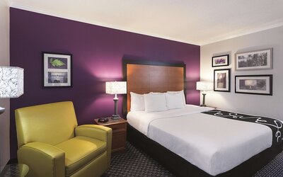 La Quinta Inn & Suites by Wyndham Baton Rouge Siegen Lane