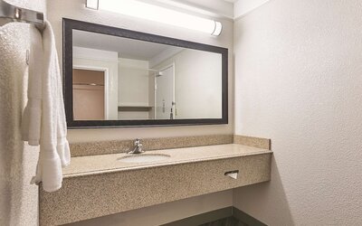 La Quinta Inn & Suites by Wyndham Baton Rouge Siegen Lane
