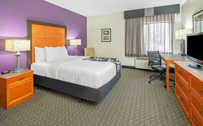 La Quinta Inn & Suites by Wyndham Baton Rouge Siegen Lane