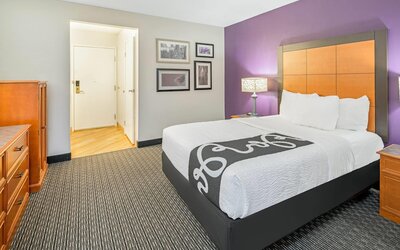 La Quinta Inn & Suites by Wyndham Baton Rouge Siegen Lane