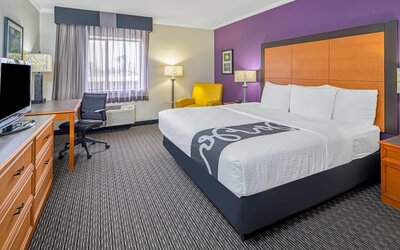 La Quinta Inn & Suites by Wyndham Baton Rouge Siegen Lane