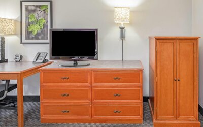 La Quinta Inn & Suites by Wyndham Baton Rouge Siegen Lane