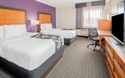 La Quinta Inn & Suites by Wyndham Baton Rouge Siegen Lane