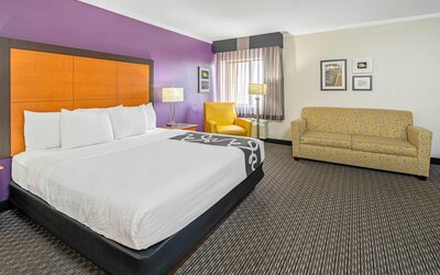 La Quinta Inn & Suites by Wyndham Baton Rouge Siegen Lane