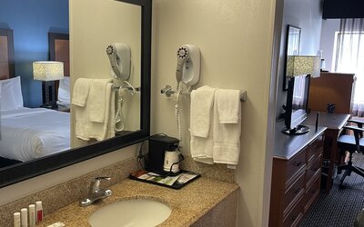 La Quinta Inn & Suites by Wyndham Baton Rouge Siegen Lane
