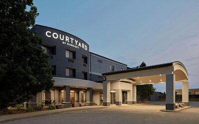 Courtyard by Marriott Hamilton