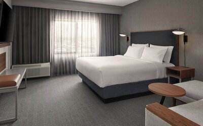 Courtyard by Marriott Hamilton
