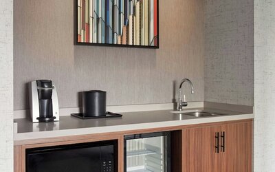 Courtyard by Marriott Hamilton
