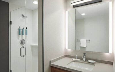 Courtyard by Marriott Hamilton