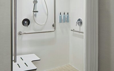 Courtyard by Marriott Hamilton