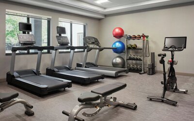 Courtyard by Marriott Hamilton