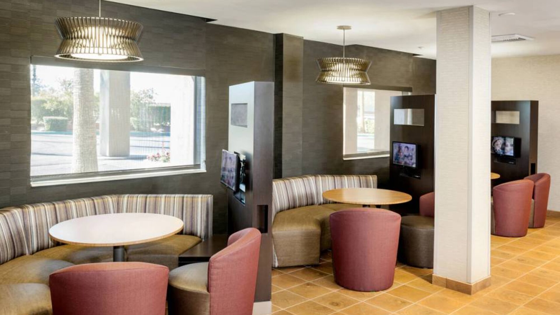 Courtyard By Marriott Henderson Green Valley