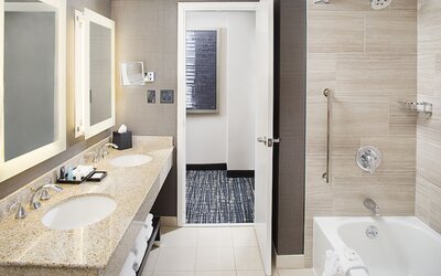 Crowne Plaza Annapolis by IHG