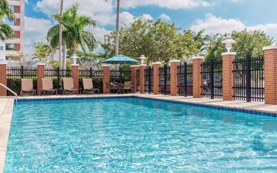 Refreshing outdoor pool at Hyatt PLACE Fort Lauderdale Airport - South & Cruise Port.
