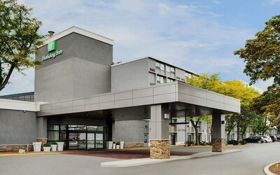 Holiday Inn Burlington Conference Centre by IHG