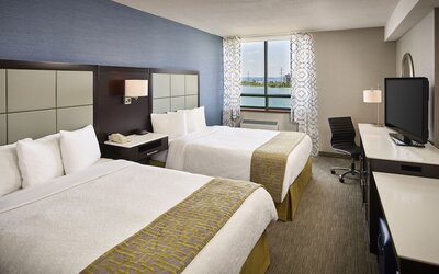 Waterfront Hotel Downtown Burlington