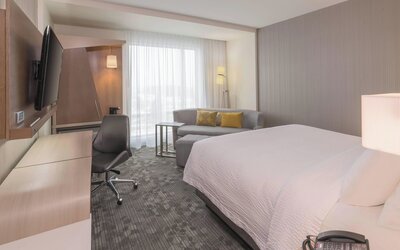 Courtyard by Marriott Burlington