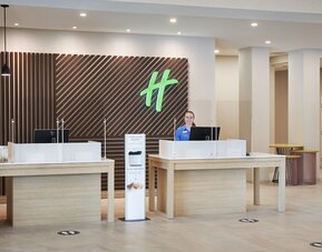 Holiday Inn Hotel & Suites Oakville @ Bronte by IHG