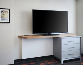 Holiday Inn Hotel & Suites Oakville @ Bronte by IHG