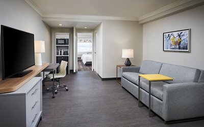 Holiday Inn Hotel & Suites Oakville @ Bronte by IHG