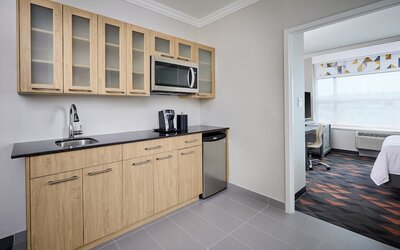 Holiday Inn Hotel & Suites Oakville @ Bronte by IHG