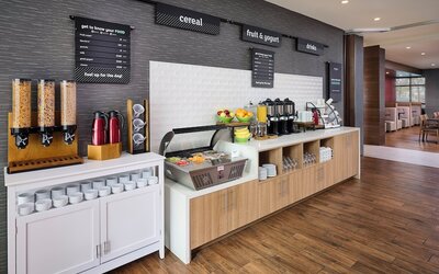 Holiday Inn Hotel & Suites Oakville @ Bronte by IHG