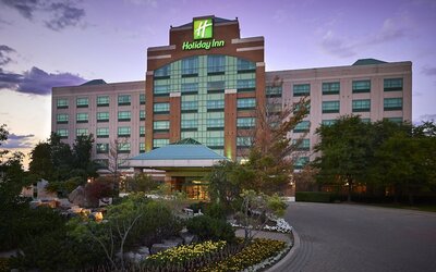 Holiday Inn Hotel & Suites Oakville @ Bronte by IHG